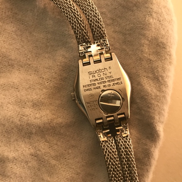 Swatch Bracelet watch - Picture 7 of 13